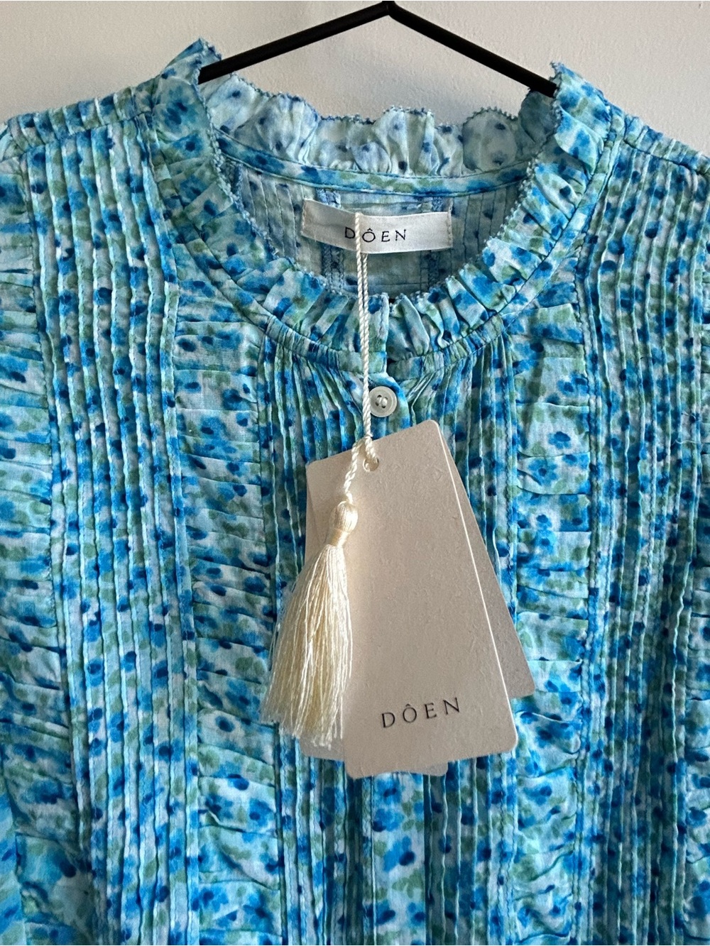 Dôen Haleigh Dress in the "Bleu Daisy Fields" print - Picture 4 of 6